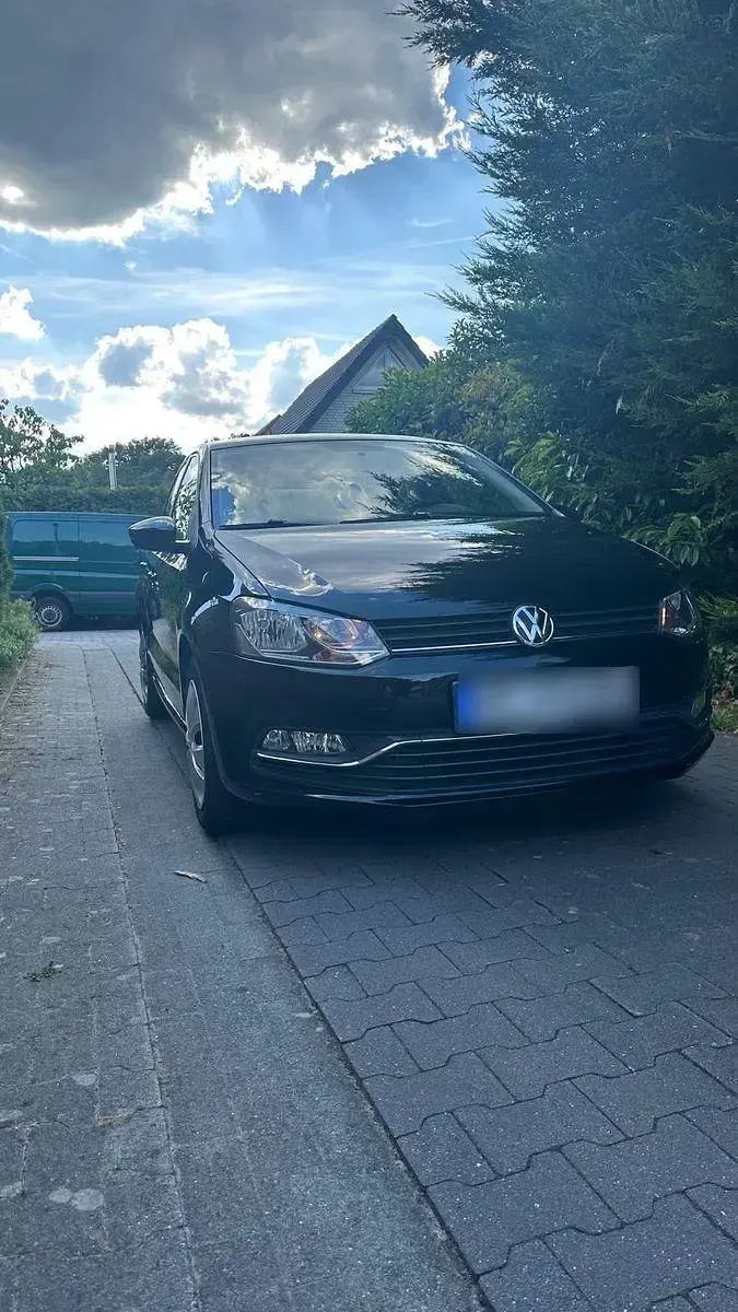 Gebraucht VW Polo 90 PS (66 kW) 2015 Schwarz Kleinwagen