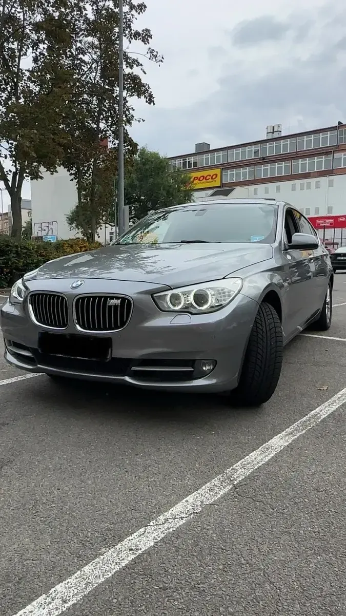 Gebraucht BMW 530 258 PS (189 kW) 2012 Grau Limousine