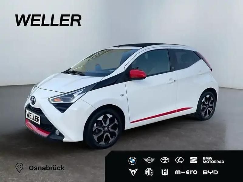 Schneeweiß 185 Gebraucht 2021 Toyota Aygo X X-play SUV | 11.785 € (Fairer Preis) - Bild 1/3