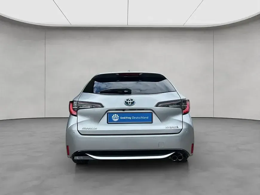 Gebraucht Toyota Corolla Team 184 PS (135 kW) 2022 Silber Kombi