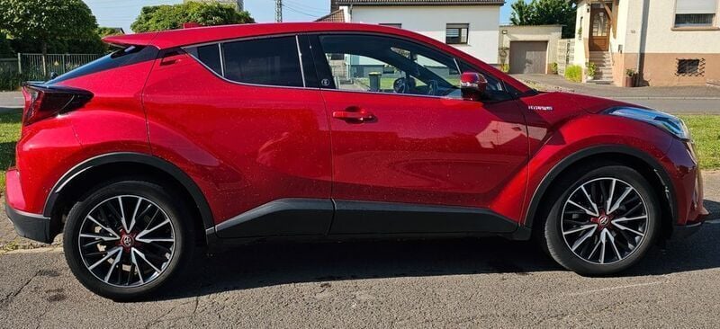 Rot Gebraucht 2020 Toyota C-HR Team SUV | 22.800 € (Etwas zu teuer) - Bild 1/4