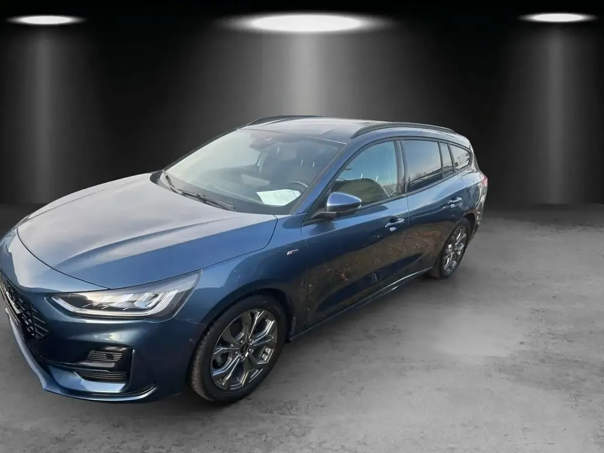 Gebraucht Ford Focus ST-Line 155 PS (114 kW) 2024 Blau Limousine