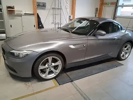 Second-hand BMW Z4 2010 Argintiu Cabrio