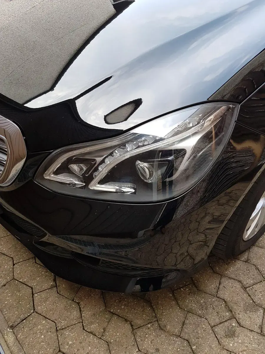 Gebraucht Mercedes E300 204 PS (150 kW) 2013 Schwarz Kombi