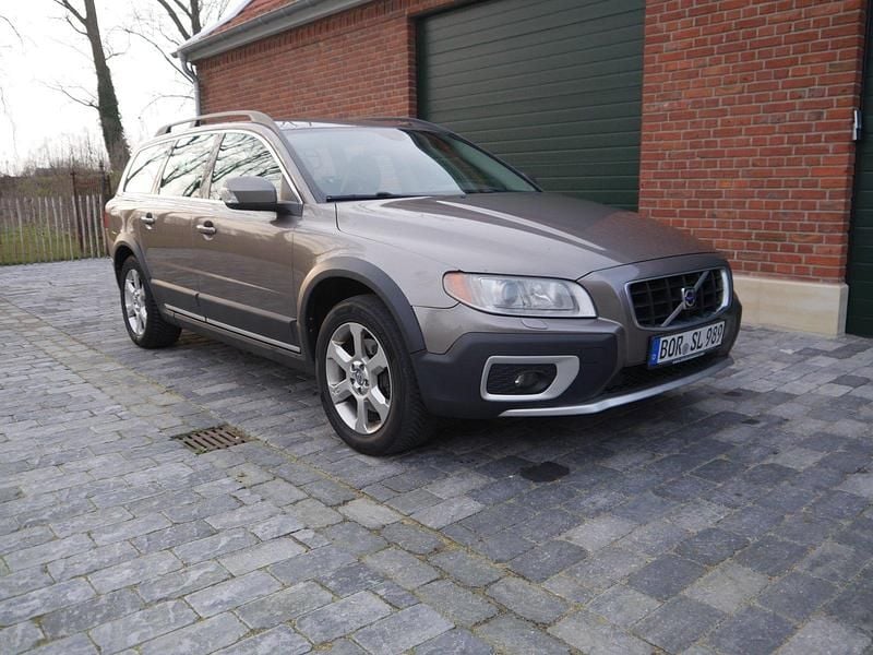 Gebraucht Volvo XC70 Momentum 185 PS (136 kW) 2008 Grau Kombi