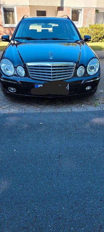 Schwarz Gebraucht 2007 Mercedes E320 Elegance Kombi | 6.200 € (Guter Preis) - Bild 1/4
