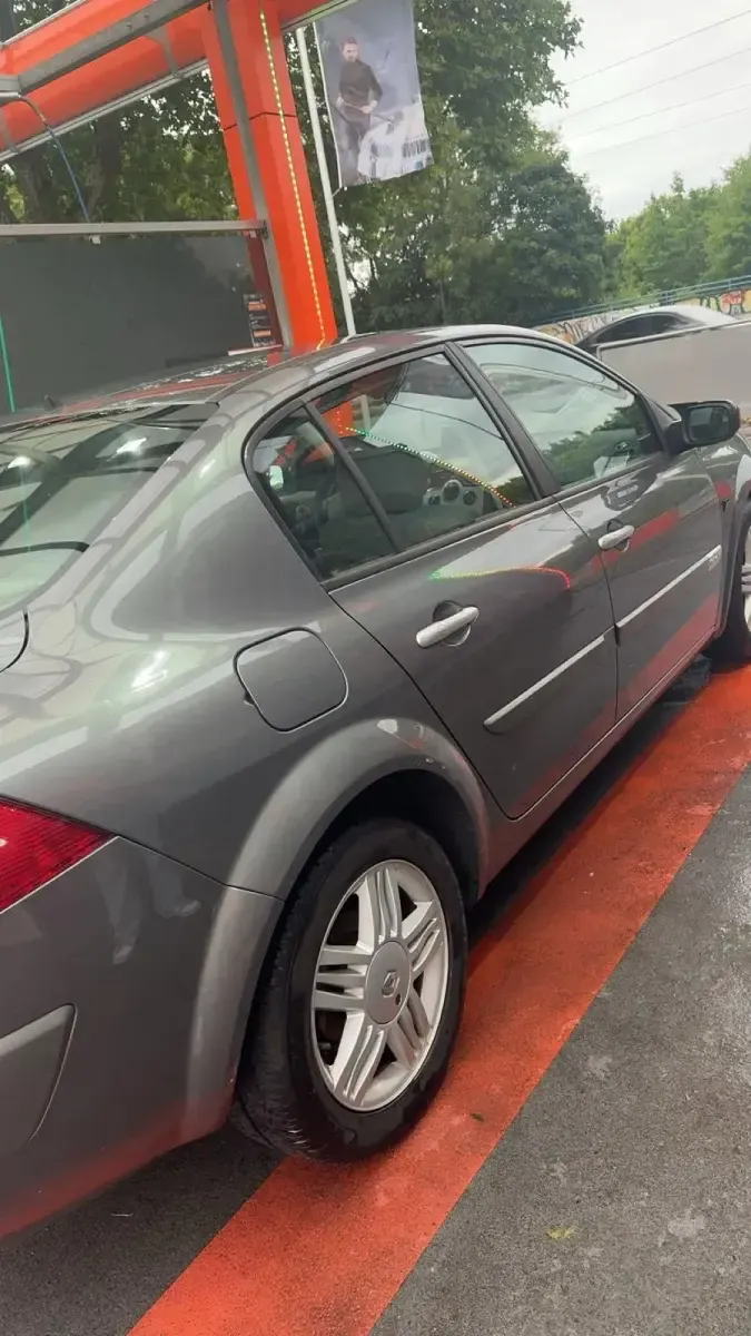 Gebraucht Renault Mégane II 113 PS (83 kW) 2005 Grau Limousine