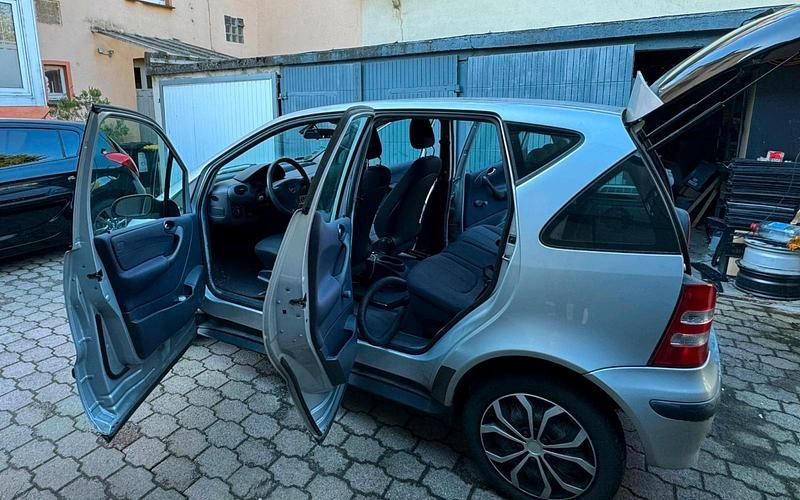 Gebraucht Mercedes A160 2001 Silber Kleinwagen