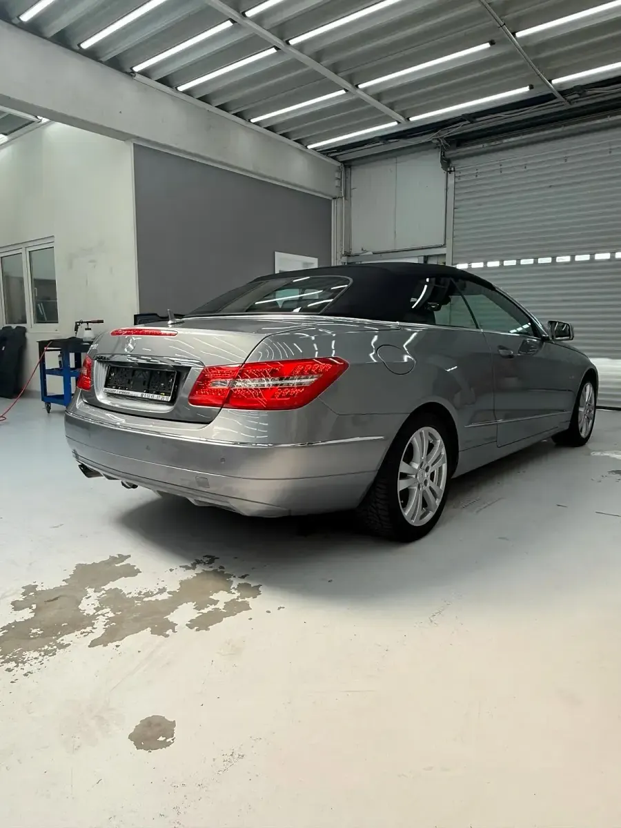 Gebraucht Mercedes E200 Avantgarde 184 PS (135 kW) 2012 Grau Cabrio