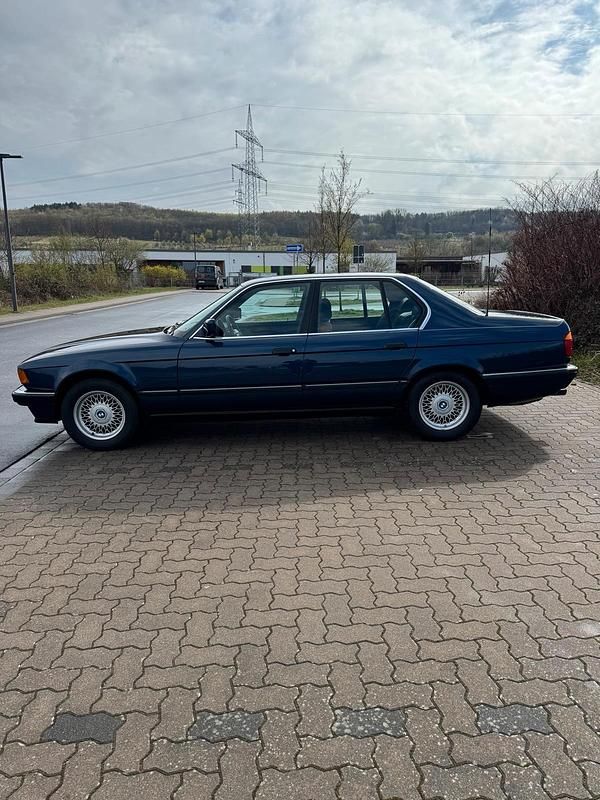 Gebraucht BMW 735 211 PS (155 kW) 1992 Blau Limousine