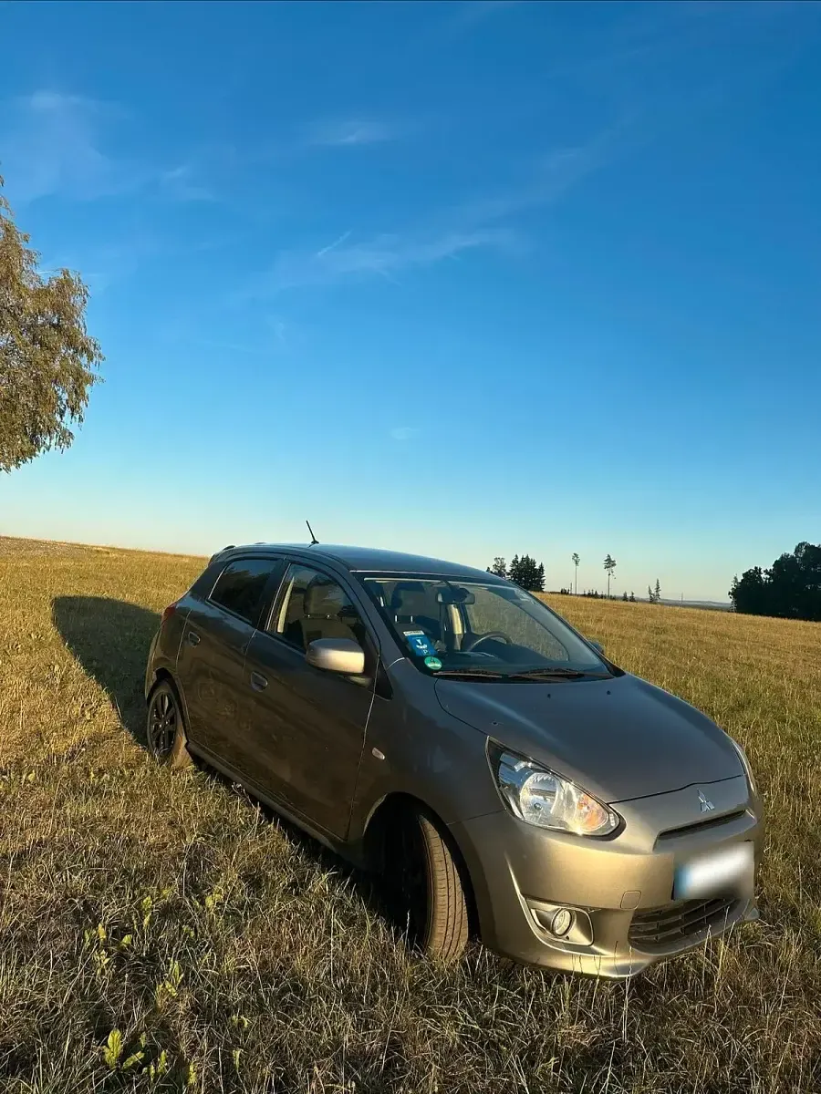 Gebraucht Mitsubishi Space Star 80 PS (58 kW) 2016 Grau Kleinwagen