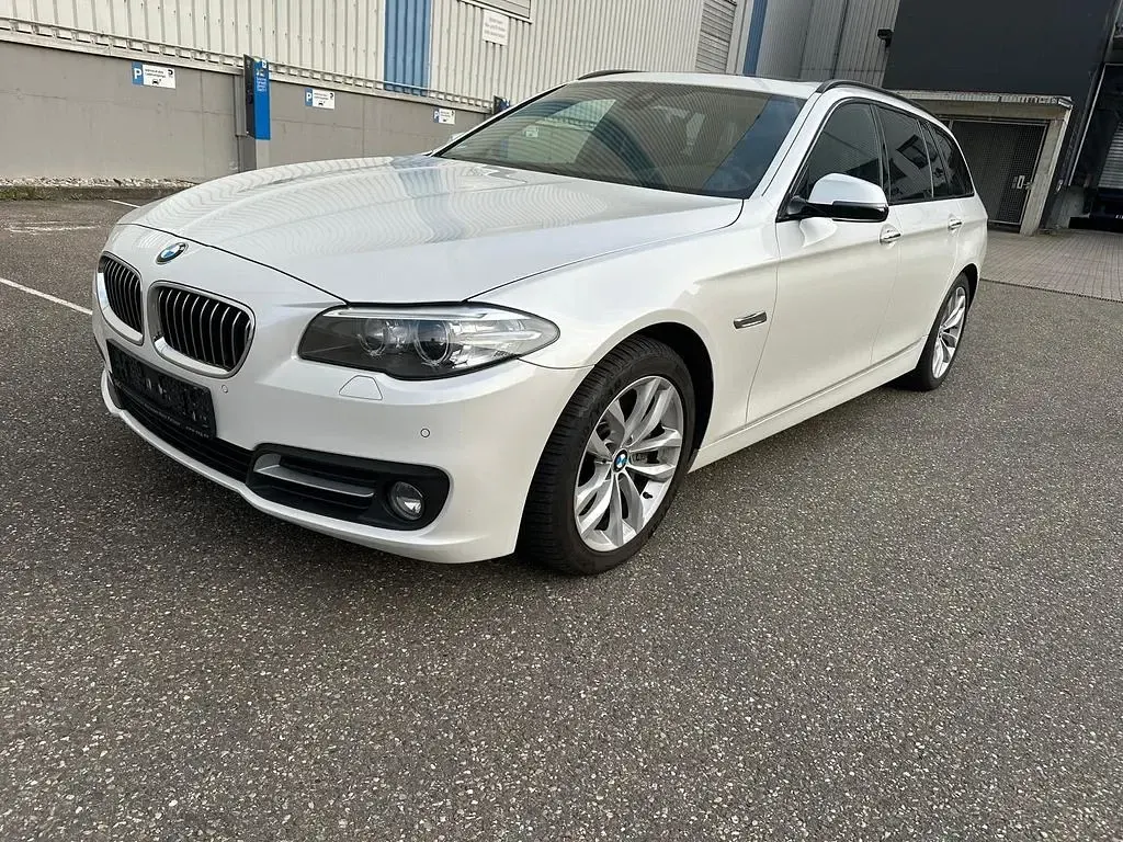 Gebraucht BMW 525 Comfort Edition 218 PS (160 kW) 2016 Weiß Kombi