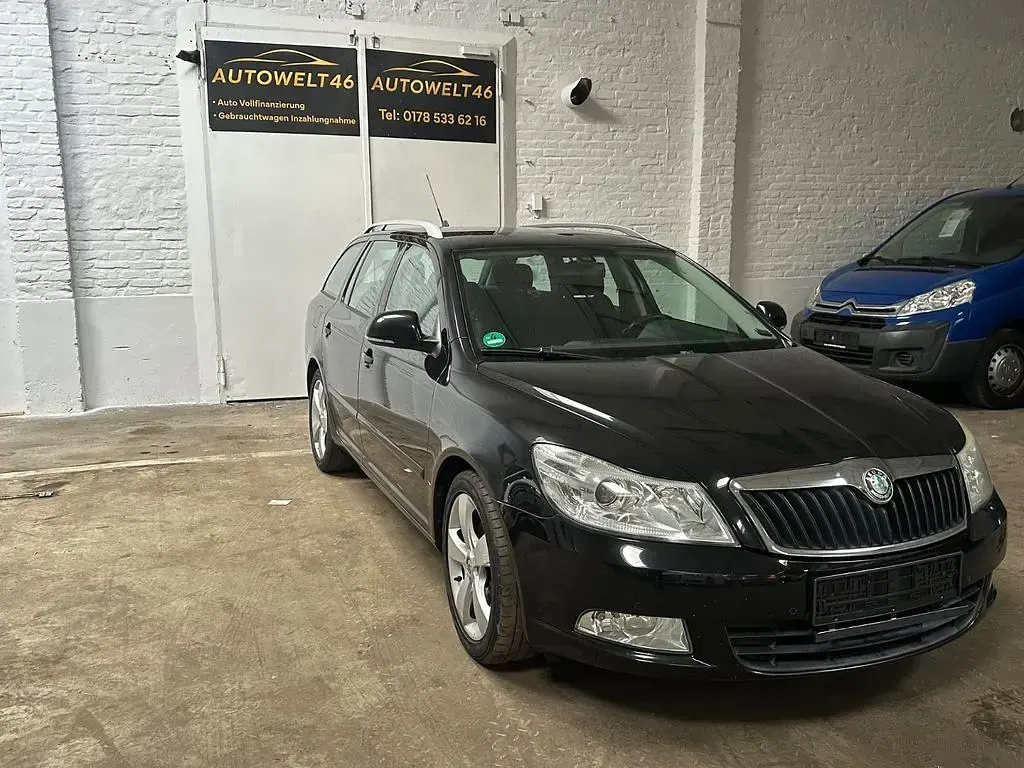 Gebraucht Skoda Octavia Ambiente 140 PS (102 kW) 2010 Schwarz Kombi