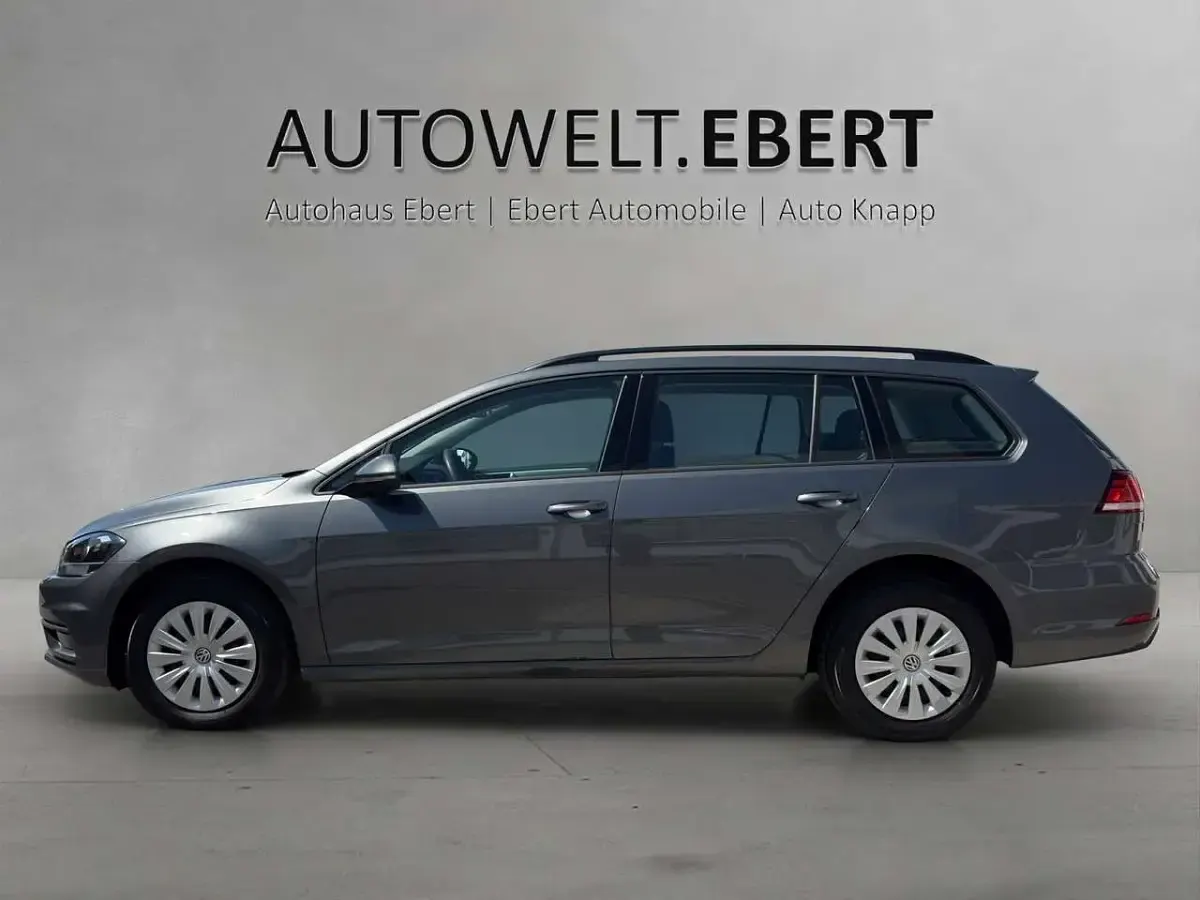 Gebraucht VW Golf VII Trendline 116 PS (85 kW) 2019 Indiumgrau Limousine