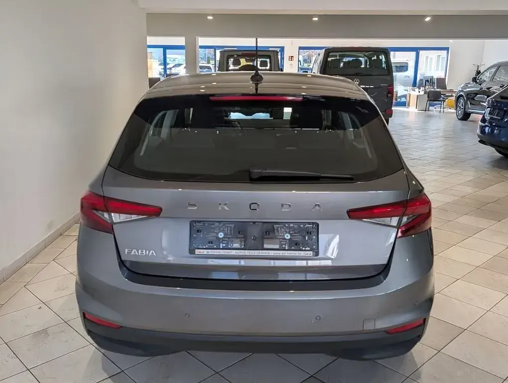 Gebraucht Skoda Fabia 80 PS (58 kW) 2024 Grau Kleinwagen