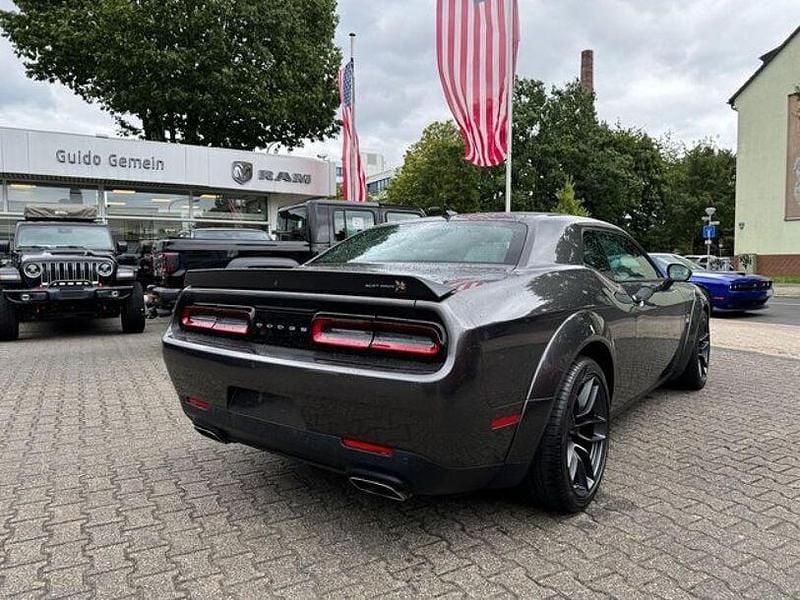 Gebraucht Dodge Challenger 492 PS (361 kW) 2023 Granite crystal Coupé