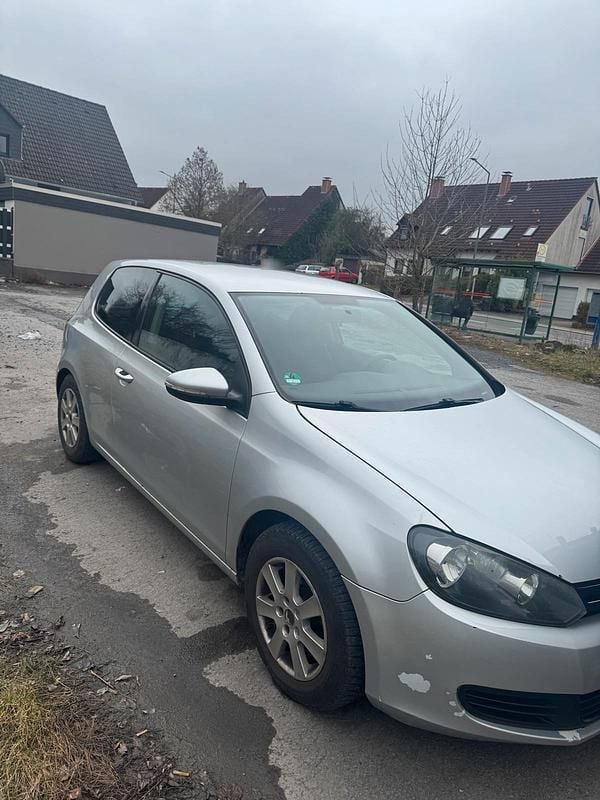 Gebraucht VW Golf VI 82 PS (60 kW) 2009 Silber Kleinwagen
