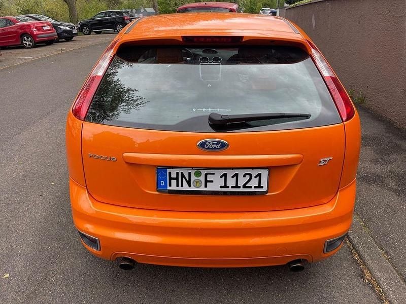 Gebraucht Ford Focus ST 226 PS (166 kW) 2006 Orange Limousine