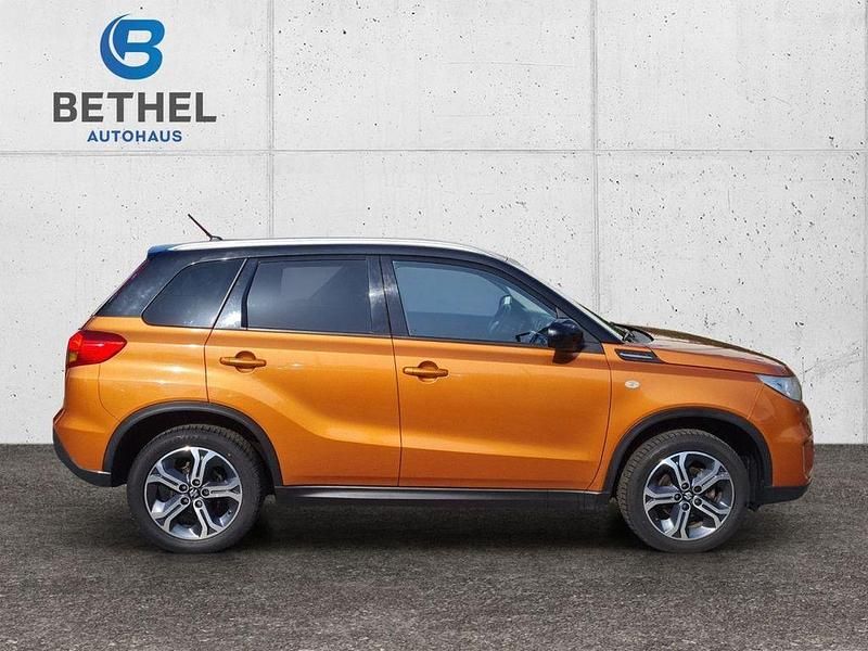 Gebraucht Suzuki Vitara Comfort 120 PS (88 kW) 2017 Orange SUV