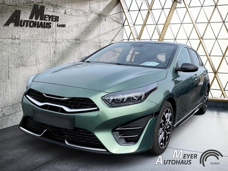 Gebraucht Kia Ceed GT-Line 160 PS (117 kW) 2023 Grün Kleinwagen