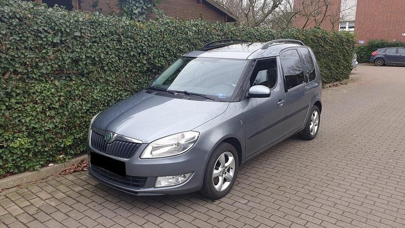 Grau Gebraucht 2010 Skoda Roomster Van / Kleinbus | 5.800 € (Fairer Preis) - Bild 1/4