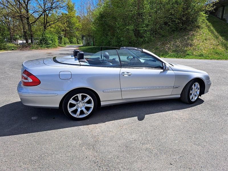 Gebraucht Mercedes CLK200 163 PS (119 kW) 2004 Silber Cabrio