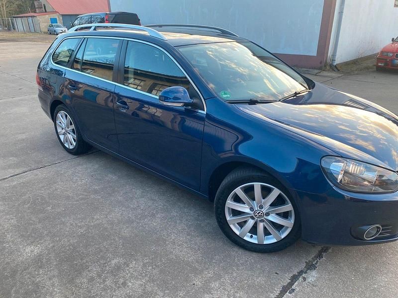 Gebraucht VW Golf VI Highline 122 PS (89 kW) 2011 Grau Kleinwagen