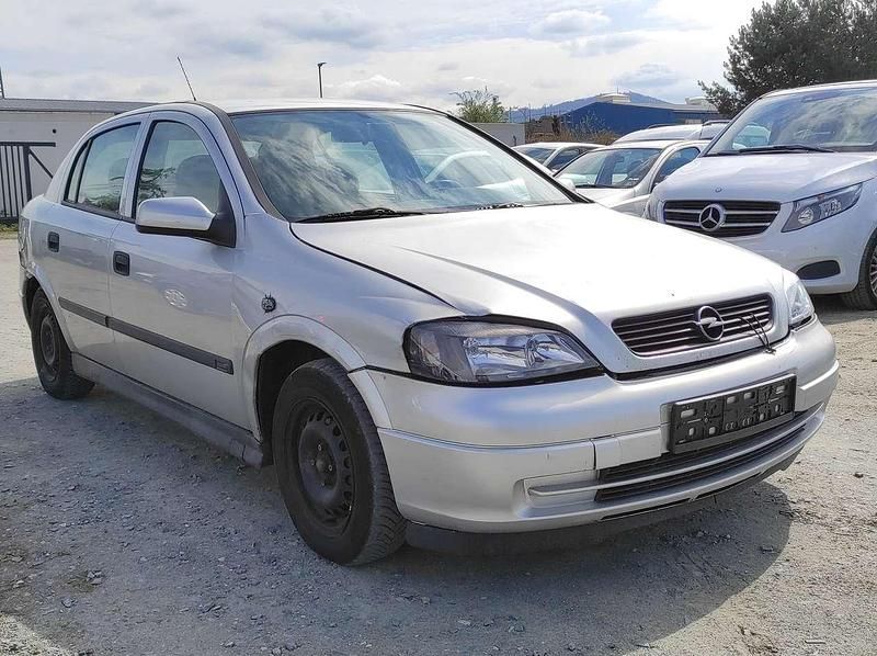 Gebraucht Opel Astra 84 PS (61 kW) 2001 Silber Kleinwagen