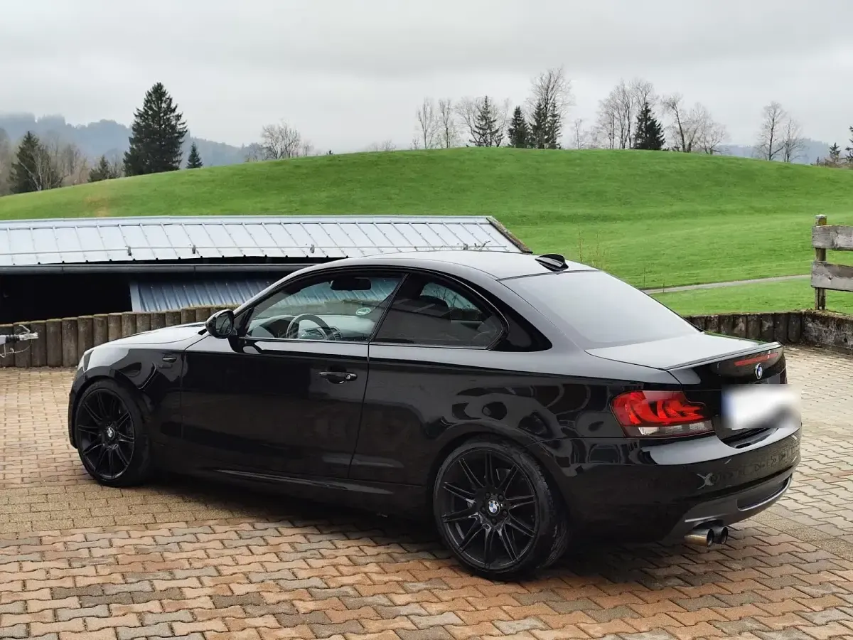 Gebraucht BMW 135 Coupé 326 PS (239 kW) 2011 Schwarz Coupé