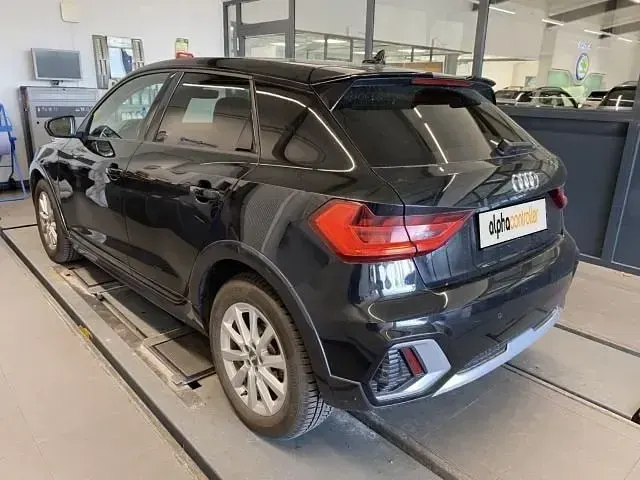 Gebraucht Audi A1 Ambiente 150 PS (110 kW) 2022 Mythosschwarz metallic SUV