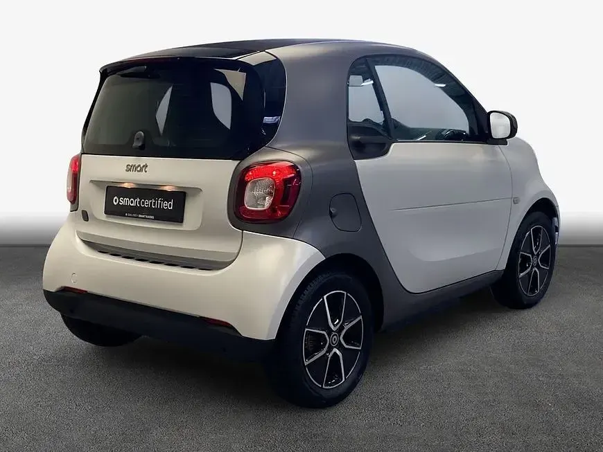 Gebraucht Smart ForTwo Electric Drive Passion 60 kW (82 PS) 2021 Weiß Coupé