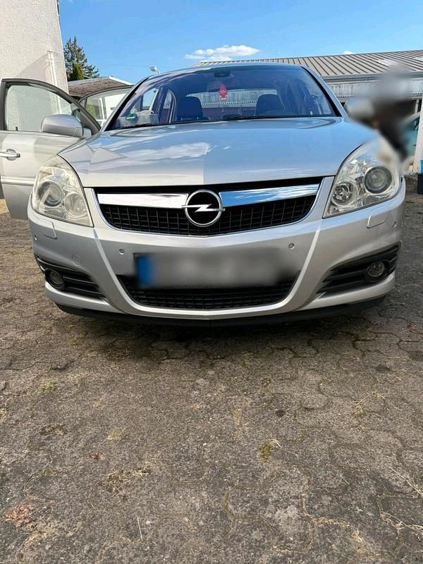 Grau Gebraucht 2006 Opel Vectra Limousine | 5.000 € - Bild 1/4