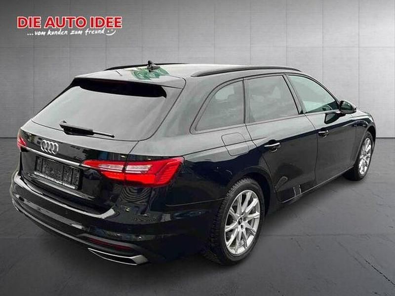Gebraucht Audi A4 Comfort 150 PS (110 kW) 2022 Schwarz Kombi