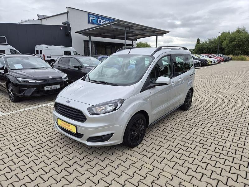 Silber Gebraucht 2017 Ford Tourneo Courier Trend Van / Kleinbus | 9.990 € (Guter Preis) - Bild 1/4