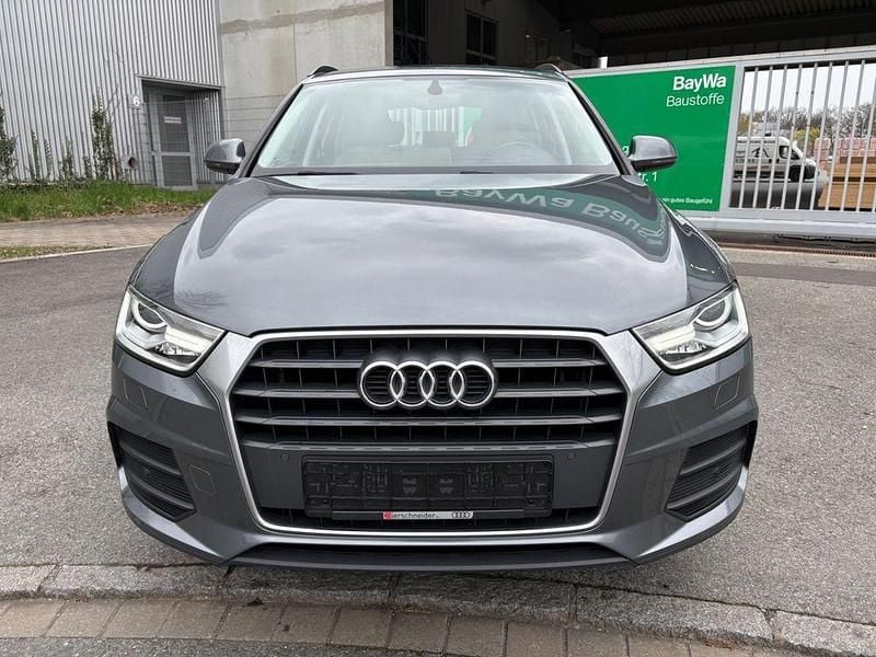 Używany Audi Q3 Basis 120 KM (88 kW) 2018 Szary SUV