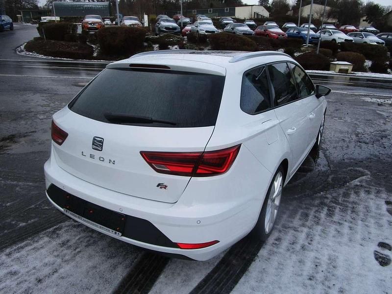 Gebraucht Seat Leon FR 150 PS (110 kW) 2018 "nevada" weiss Kombi