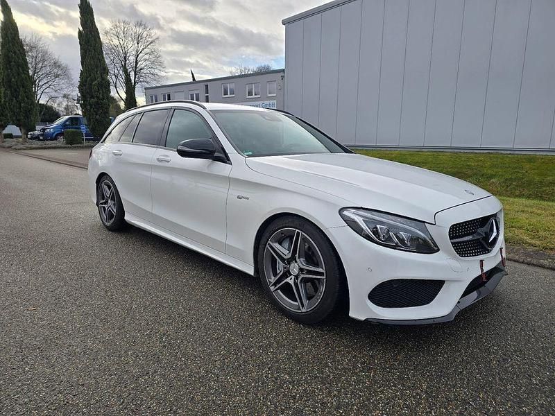Gebraucht Mercedes C43 AMG AMG 367 PS (269 kW) 2016 Weiß Limousine