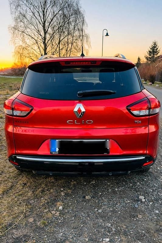 Gebraucht Renault Clio GrandTour 90 PS (66 kW) 2017 Rot Kombi