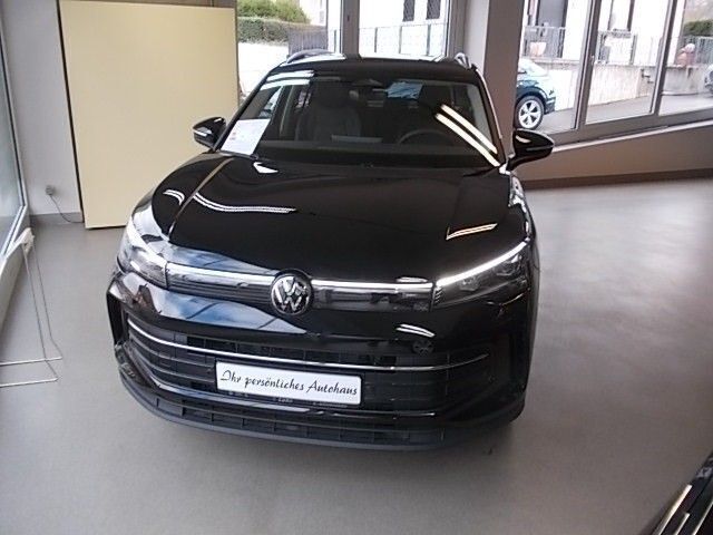 Schwarz Neu 2024 VW Tiguan Life SUV | 41.250 € (Guter Preis) - Bild 1/4