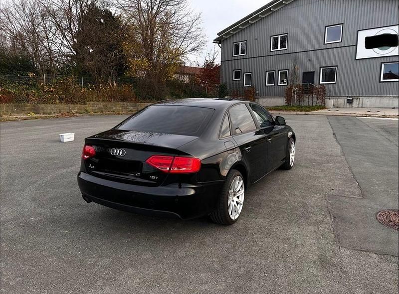 Gebraucht Audi A4 120 PS (88 kW) 2009 Schwarz Limousine