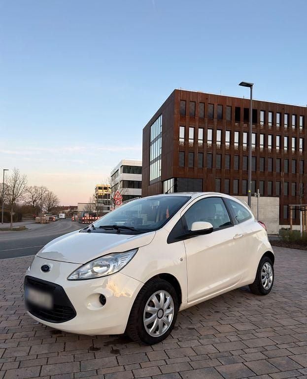 Gebraucht Ford Ka 69 PS (50 kW) 2011 Weiß Kleinwagen