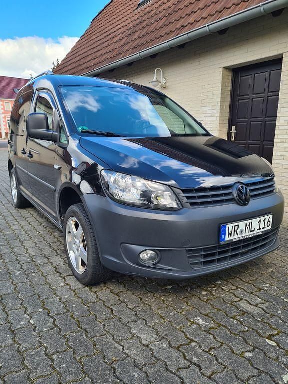 Second-hand VW Caddy 102 CP (75 kW) 2011 Negru Monovolum