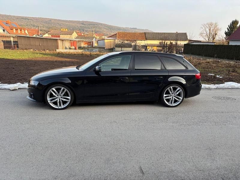 Gebraucht Audi A4 Attraction 143 PS (105 kW) 2010 Schwarz Kombi
