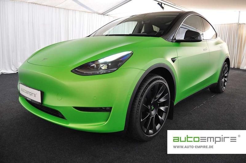 Grün Gebraucht 2022 Tesla Model Y Long Range AWD SUV | 37.990 € (Fairer Preis) - Bild 1/3