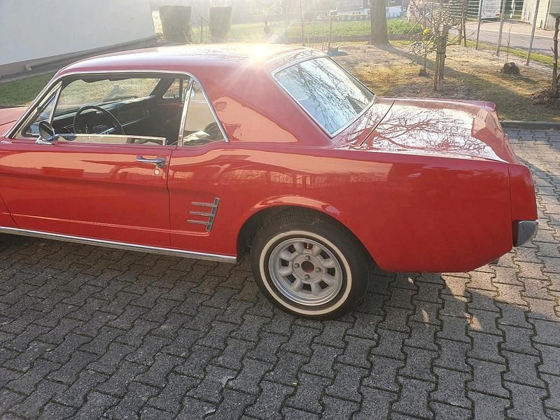 Second-hand Ford Mustang 1966 Roșu Coupe