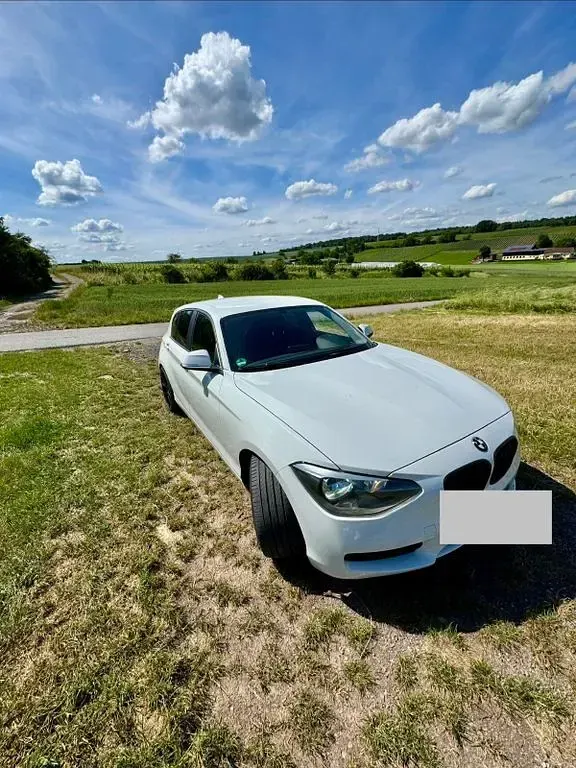 Gebraucht BMW 116 Performance 116 PS (85 kW) 2013 Weiß Kleinwagen