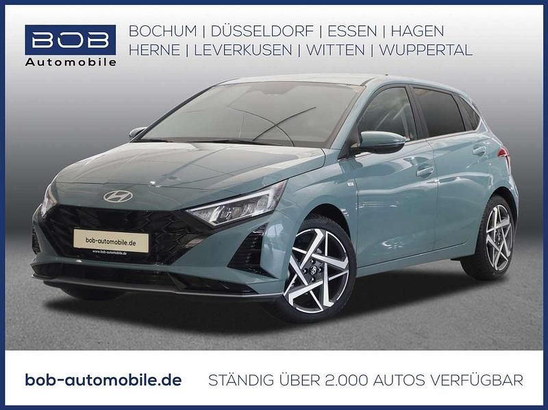 Mangrove green (grün) Gebraucht 2024 Hyundai i20 Prime Kleinwagen | 20.450 € (Guter Preis) - Bild 1/3