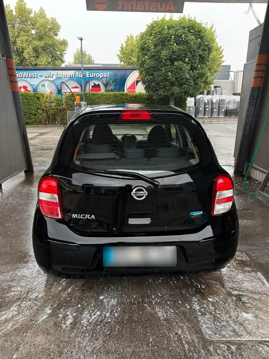 Gebraucht Nissan Micra 80 PS (58 kW) 2011 Schwarz Kleinwagen