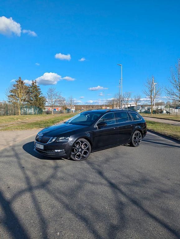 Schwarz Gebraucht 2017 Skoda Octavia Drive Kombi | 10.500 € (Fairer Preis) - Bild 1/2