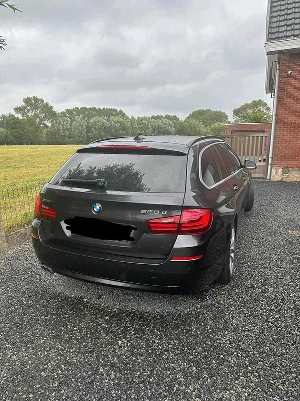 Gebraucht BMW 520 194 PS (142 kW) 2015 Braun Kombi
